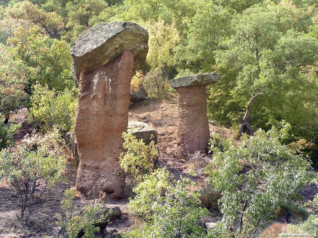 Каменные грибы ущелье Алака долина Сотера